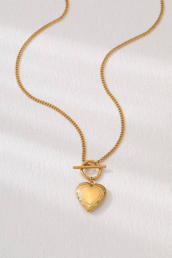 18K Gold Heart Locket