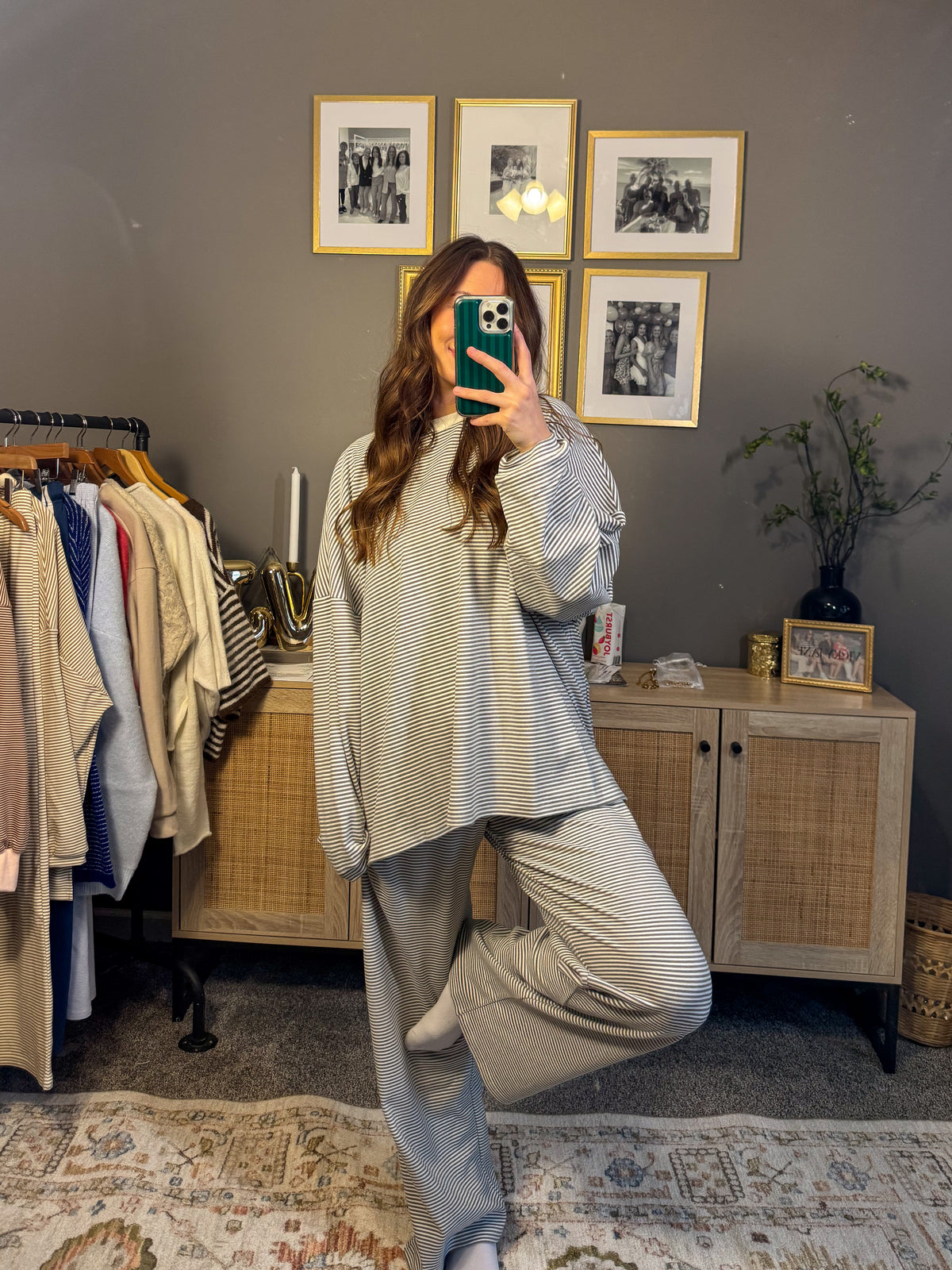 Oversized crewneck sweatshirt relaxed fit women’s boutique clothing Vicky Jane Boutique