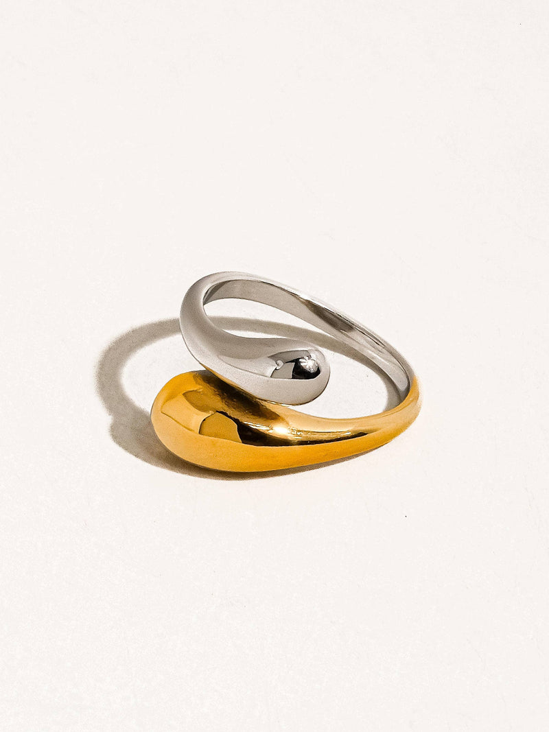 Gabrielle Open Twist Ring