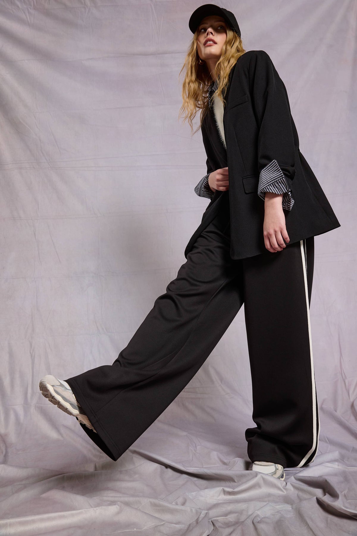 Jaclyn Sweats - Black