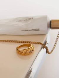 Wallace Croissant Ring